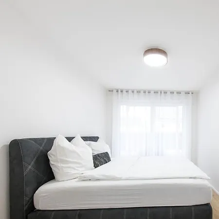 Jessica Apartman